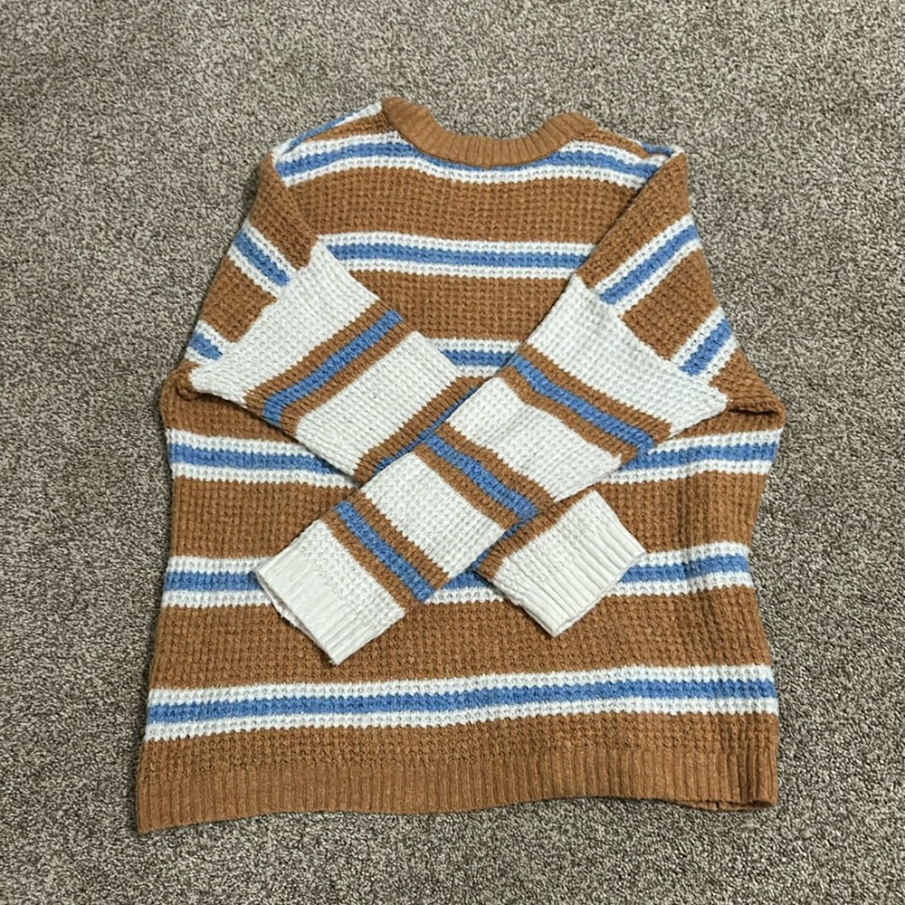 american eagle size medium sweater
